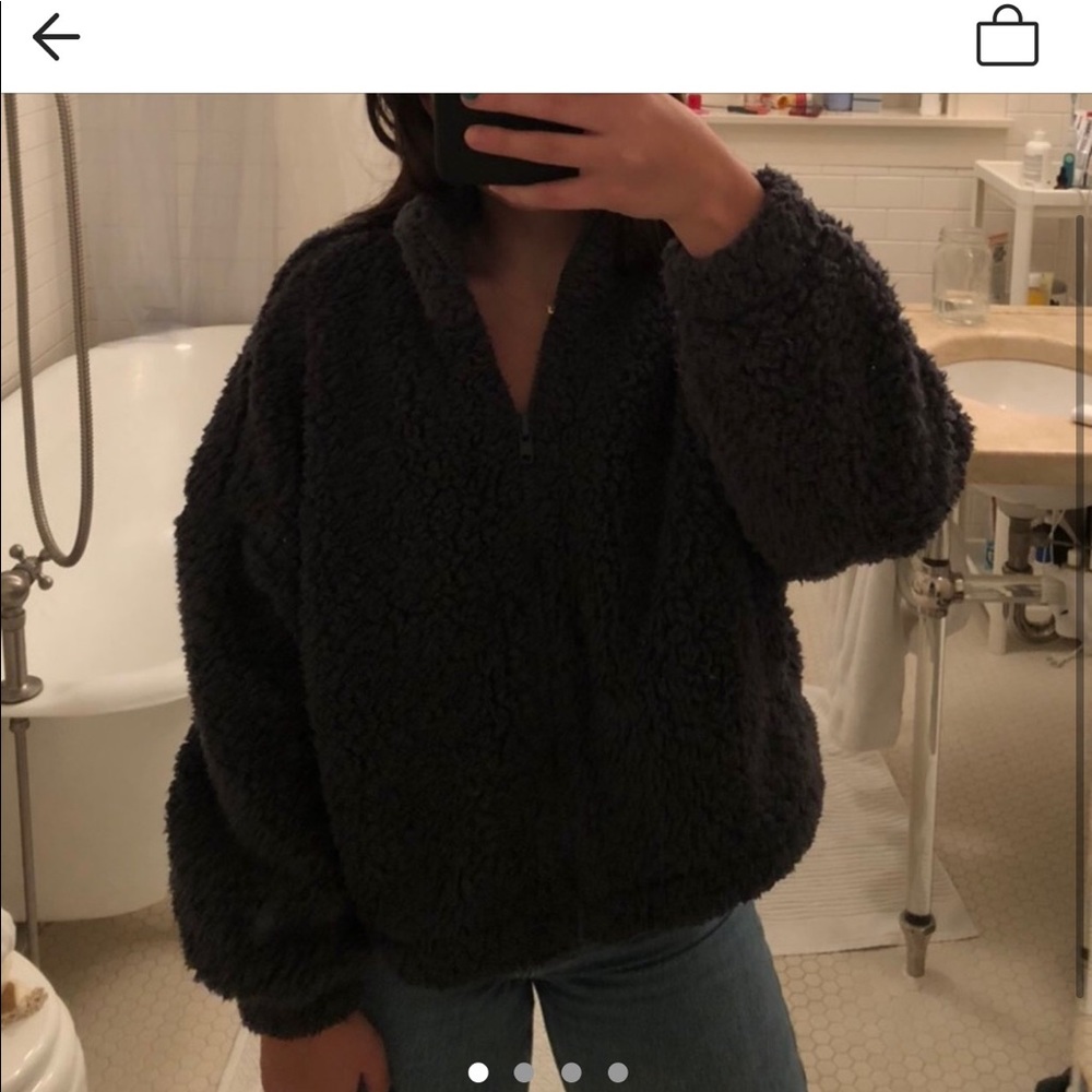 Fluffy soft shearling urban outfitters cropped